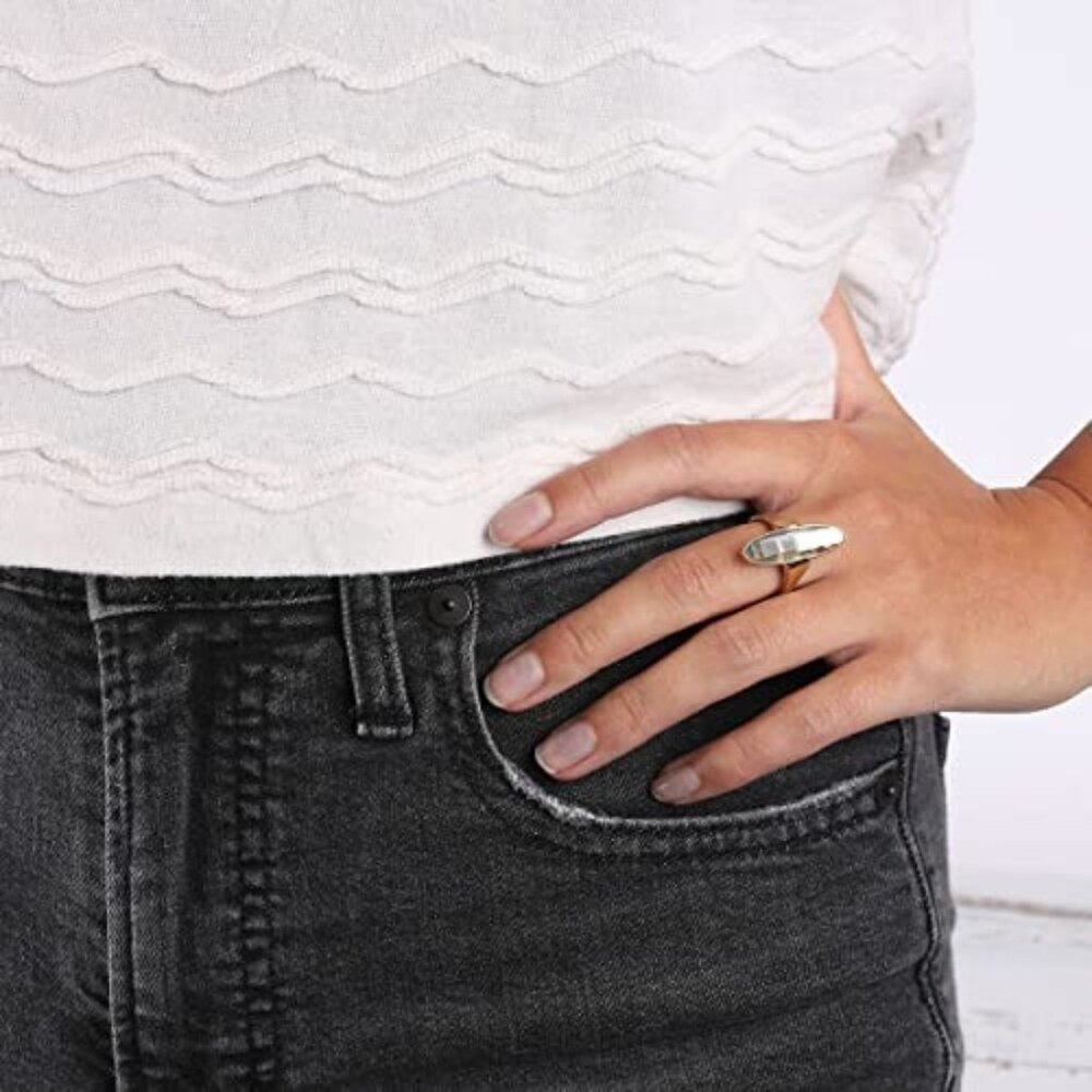 Calvin Klein Continuity Slim Oval Faceted Yellow Glass Stone Ring Size 9 NWT - View 4