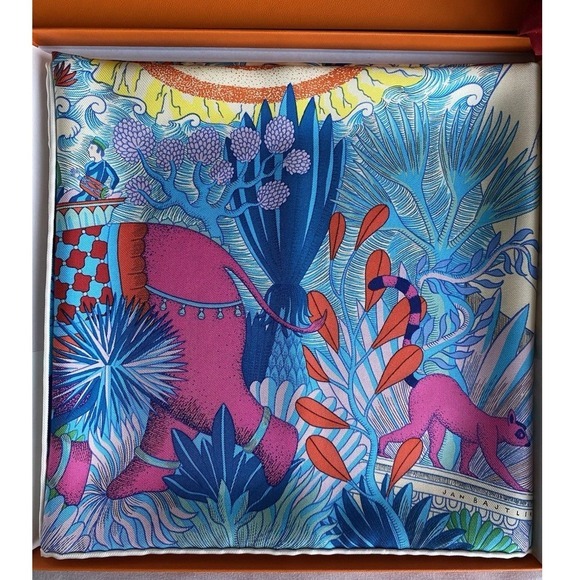 Hermes Cosmographia Universalis Silk Scarf Jan Bajtlik Turquoise Yellow Red 90cm - View 4