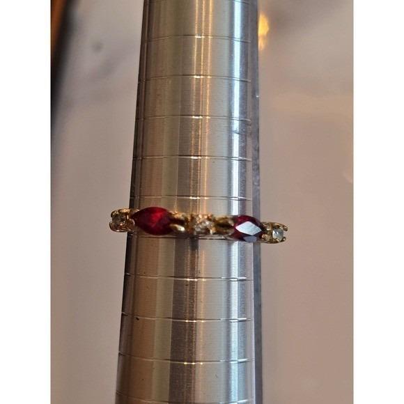 Vintage Red & Clear Rhinestone Ring Size 7 Gold Tone Prong Set Stacking Band - View 10