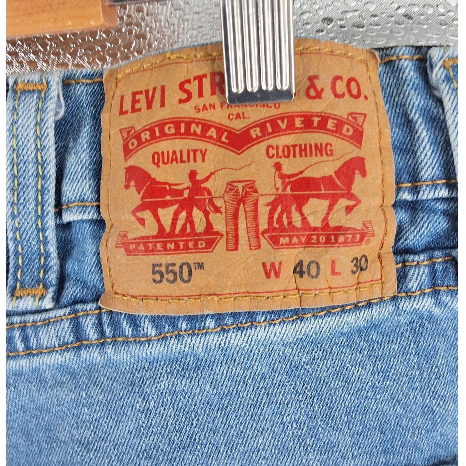 Levis 550 Relaxed Fit Tapered Leg Highrise Denim Jeans W40 L30 Medium Wash