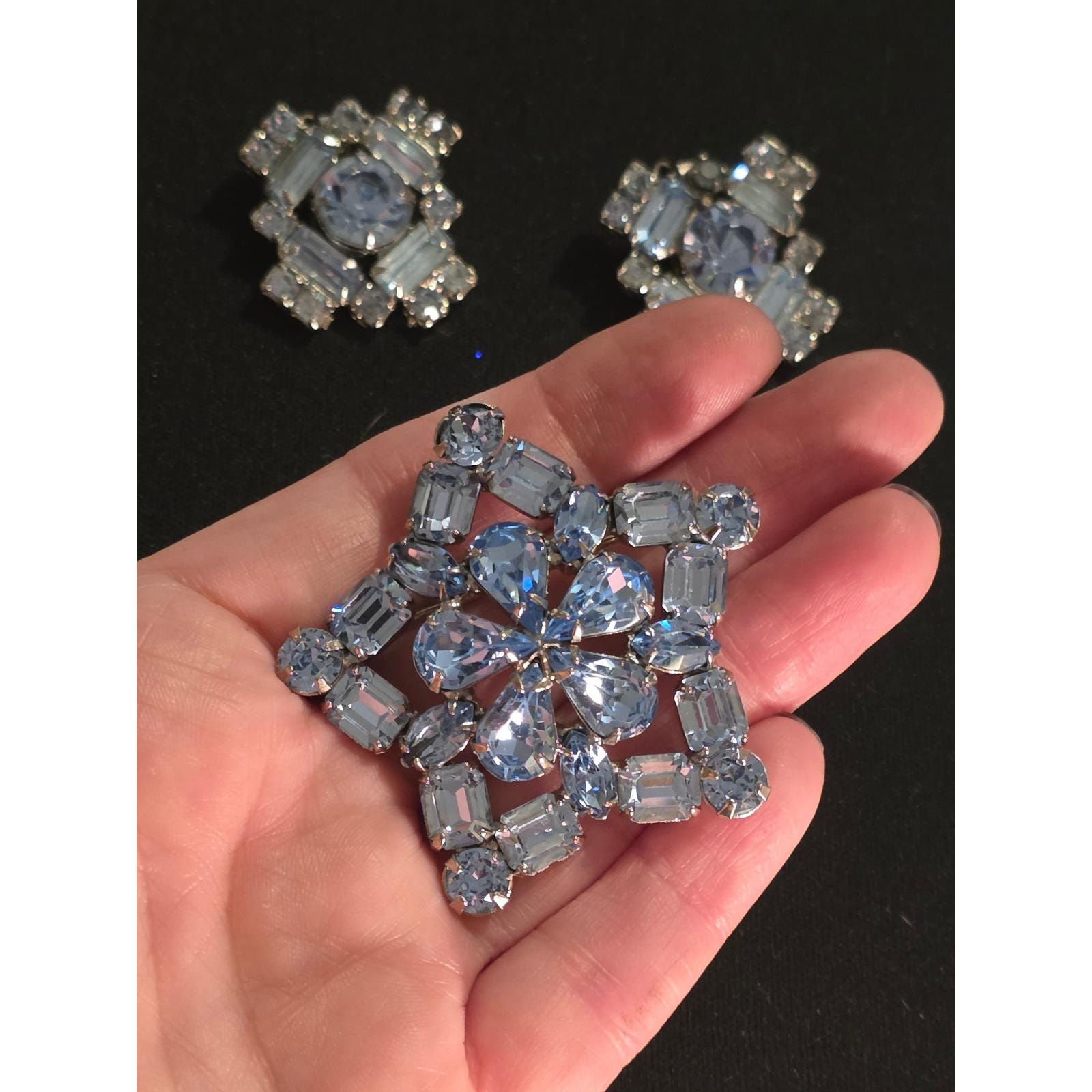 Vintage Weiss Blue Rhinestone Star Brooch & Earrings Signed - View 4