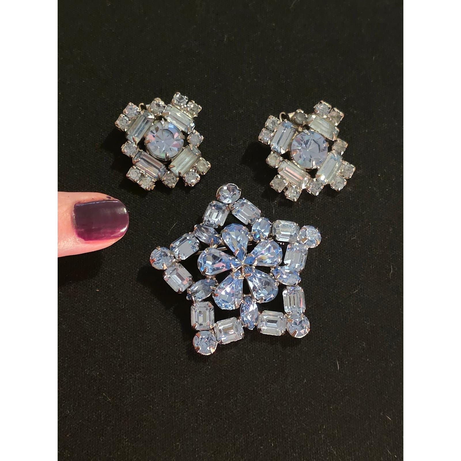 Vintage Weiss Blue Rhinestone Star Brooch & Earrings Signed - View 5