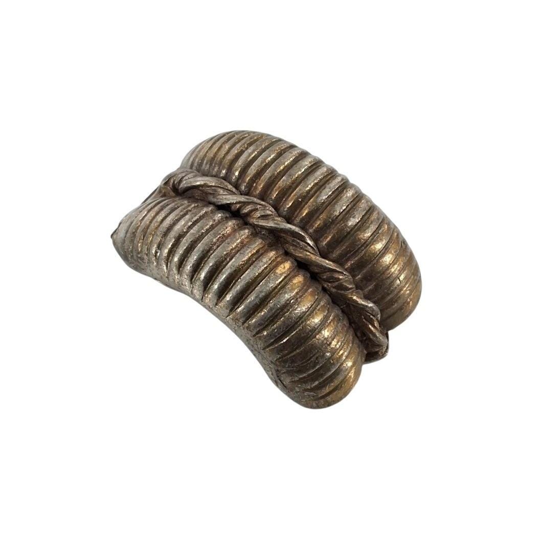 Vintage Silver Tone Ribbed Double Barrel Scarf Clip Engraved Tension Back
