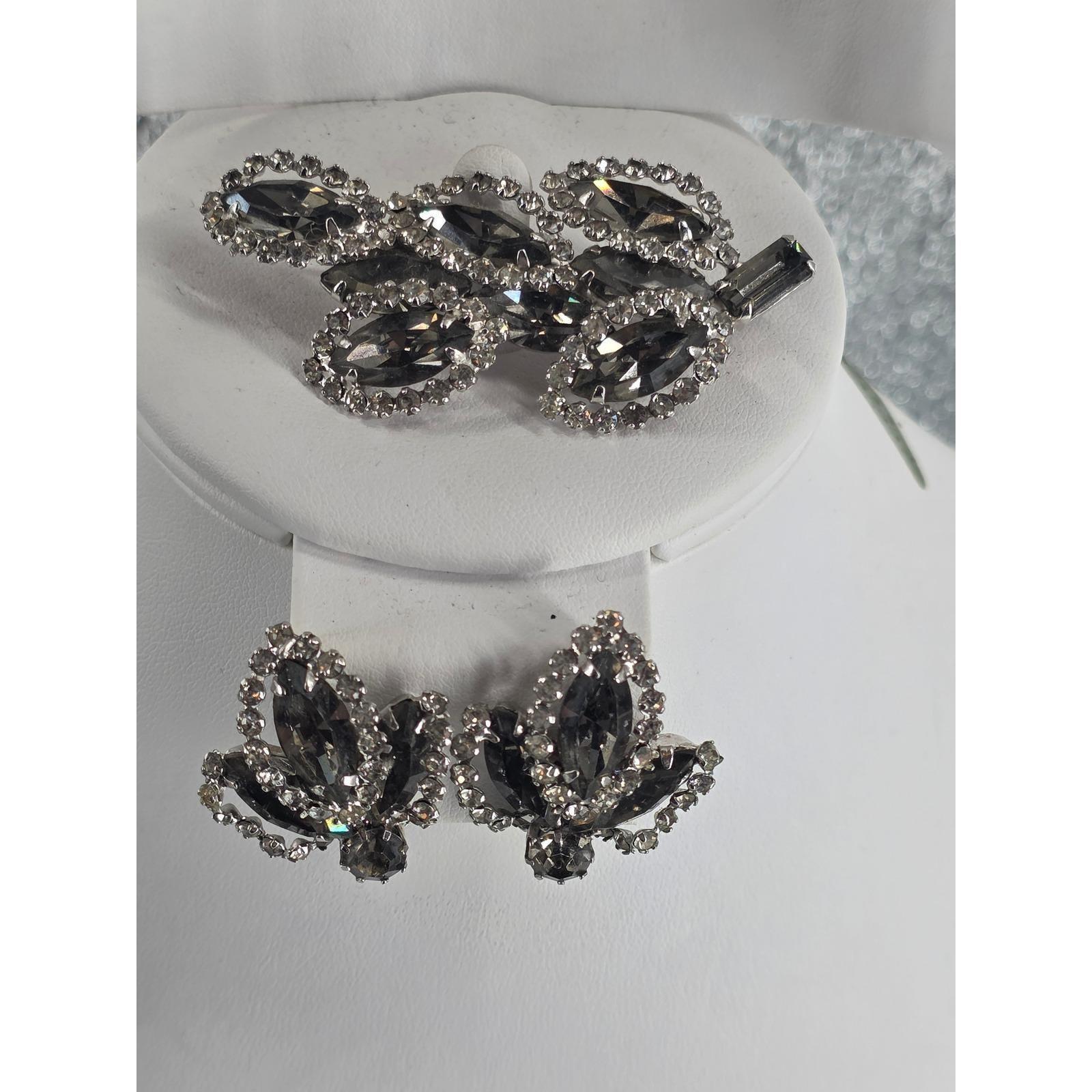 Albert Weiss Vintage Rhinestone Brooch & Clip Earring Set Silver-Tone - View 6