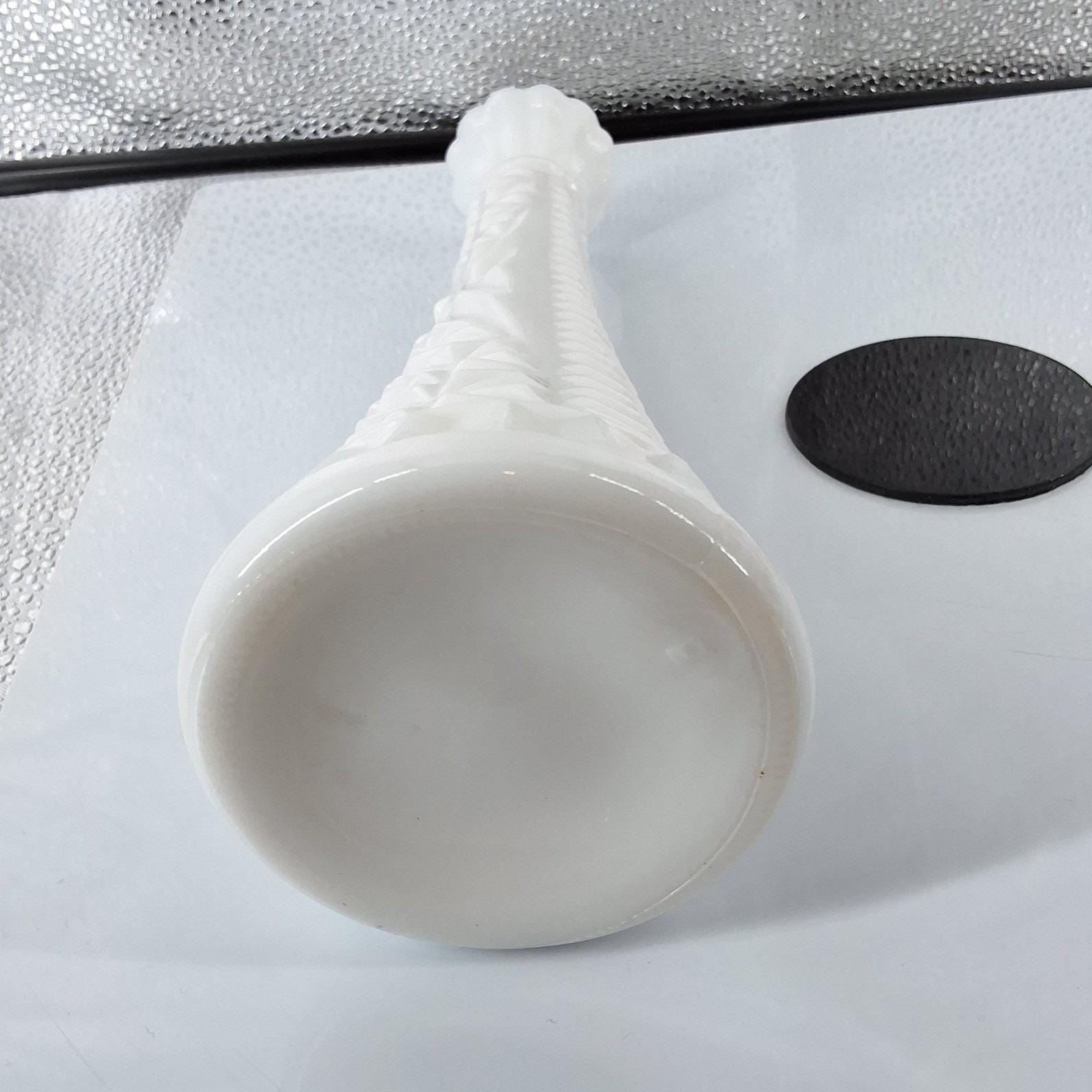 Vintage Anchor Hocking Milk Glass Stars and Bars Bud Vase Set of 2 White 9 inch - View 4
