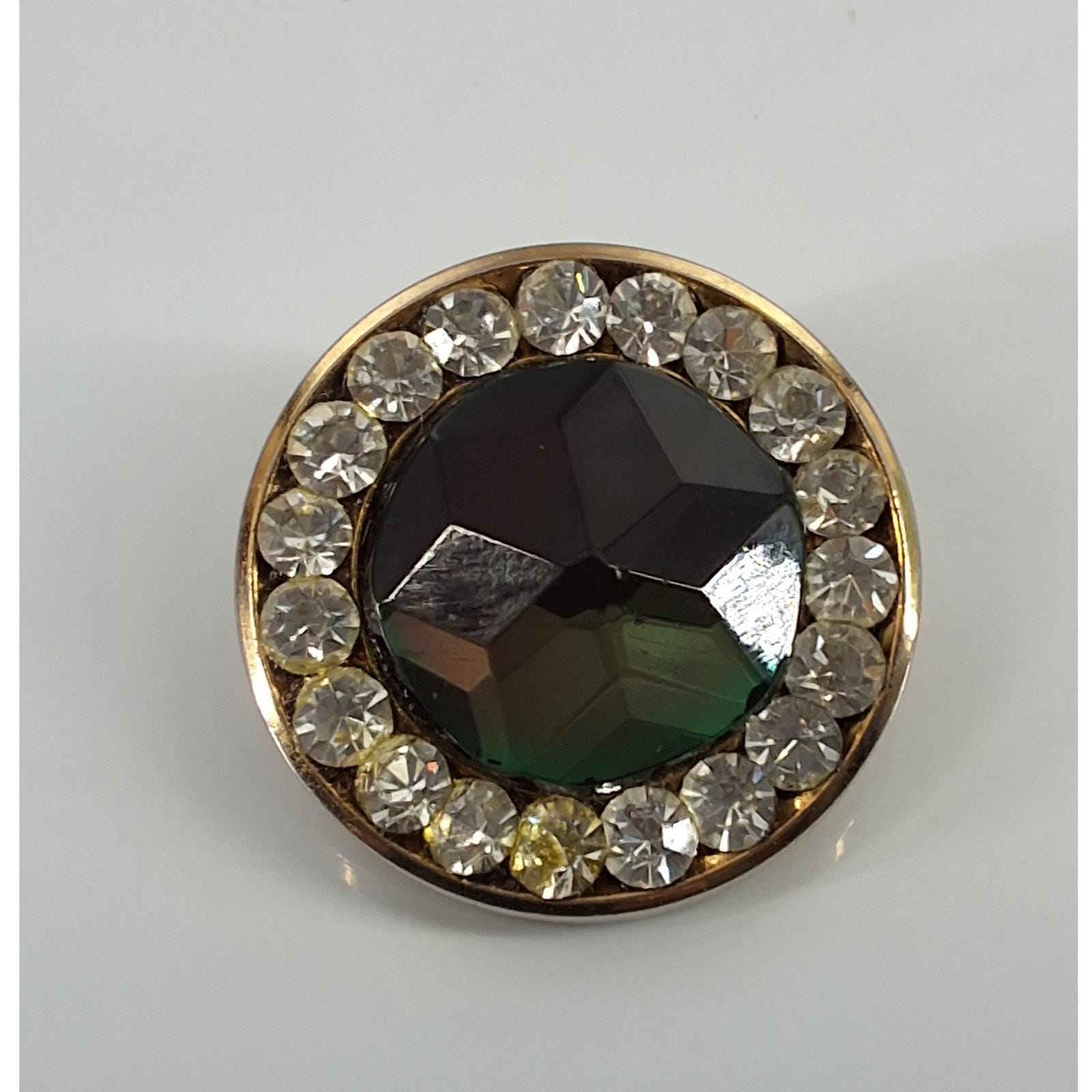 Vintage Gold Tone Emerald Green Glass Rhinestone Halo Clip On Earrings - View 4