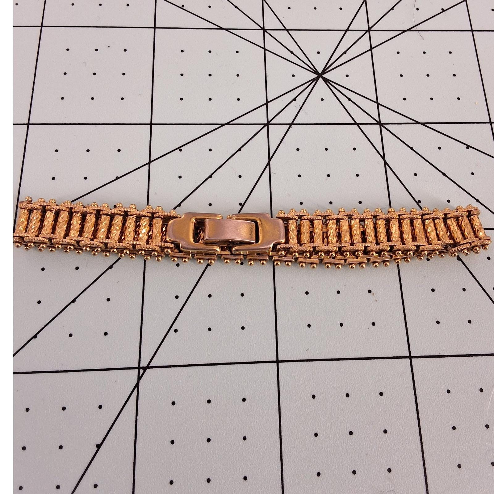 Vintage Gold Tone Gate Link Bracelet Diamond Cut Textured Wide Panel Beaded Edge - View 3