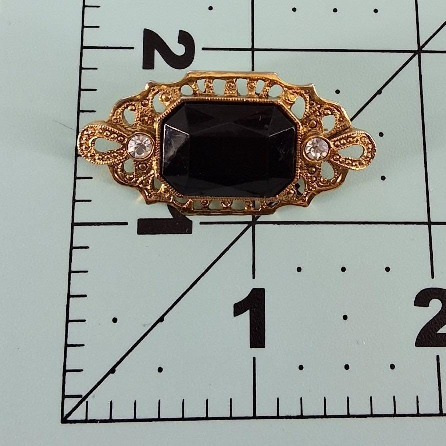 Vintage Gold Tone Black Faux Onyx Filigree Brooch Victorian Style Rhinestone Pin - View 4