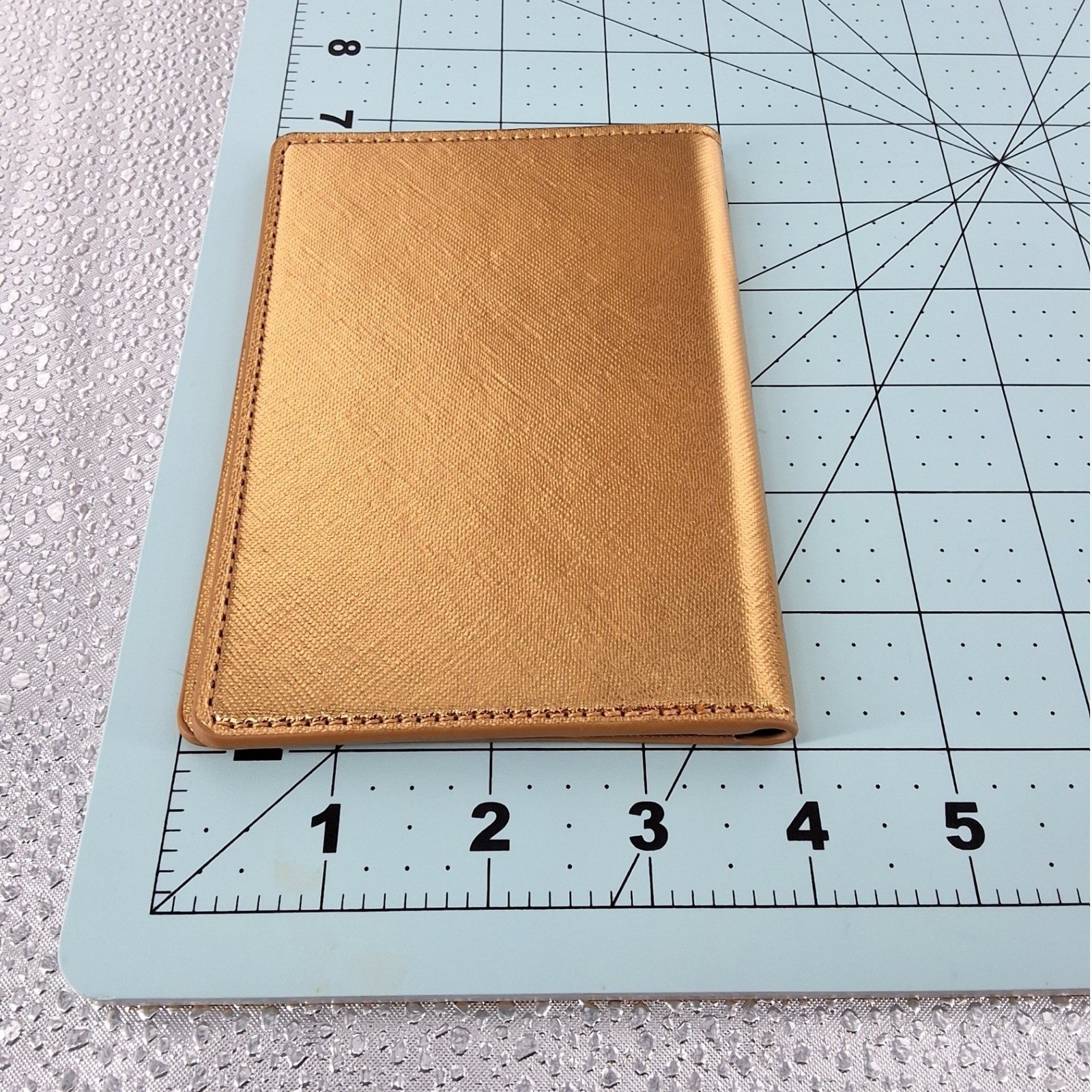 Elton John Gold Metallic Passport Holder and Luggage Tag Travel Gift Set Boxed - View 6