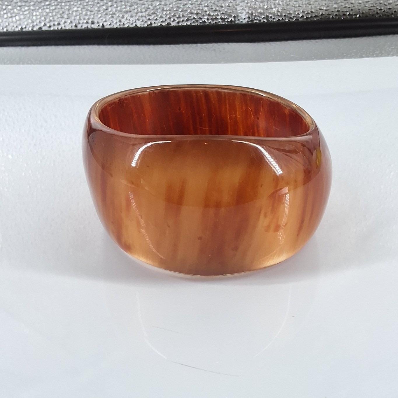 Vintage Lucite Root Beer Chunky Wave Bangle Bracelet Retro Statement Resin - View 4