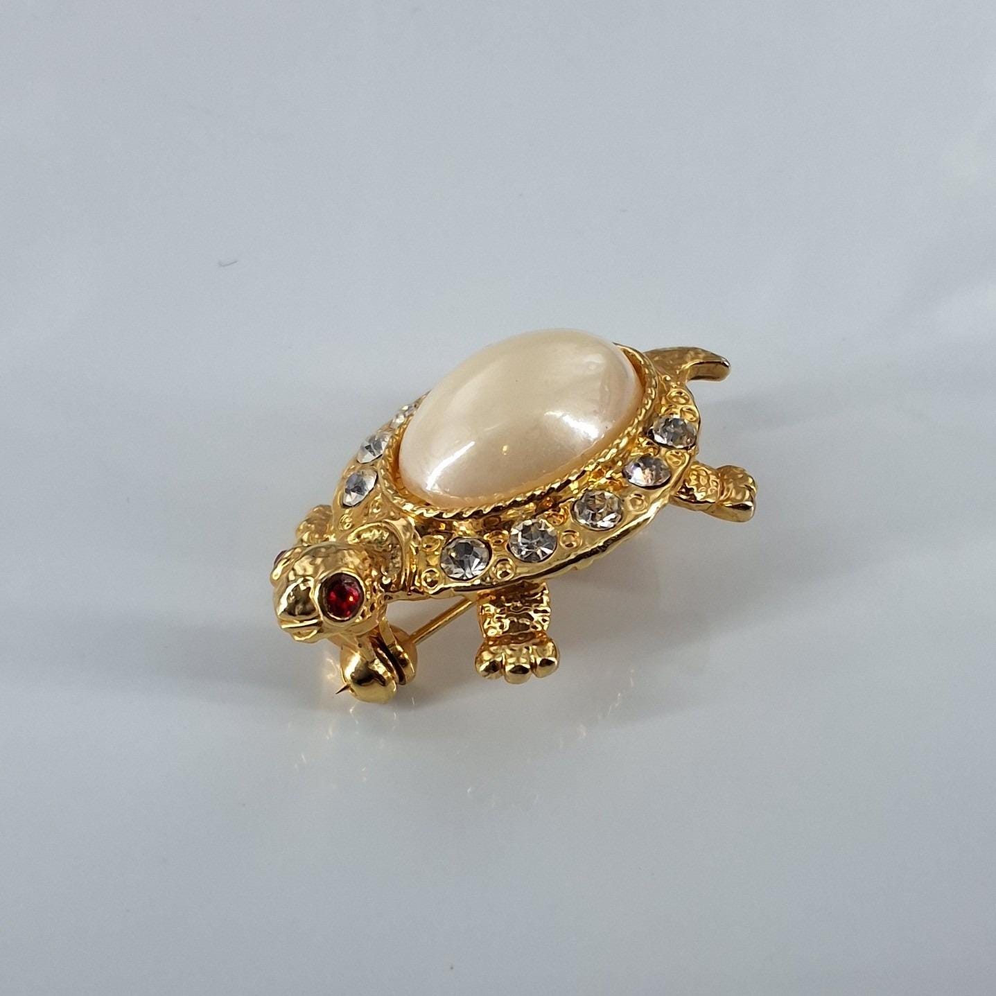 Vintage Gold Tone Turtle Brooch Faux Pearl Rhinestone Shell Red Eyes Pin - View 4
