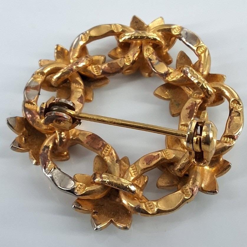 Vintage 60s Mod White Enamel Daisy Wreath Brooch Gold Tone Orange Center Pin - View 4