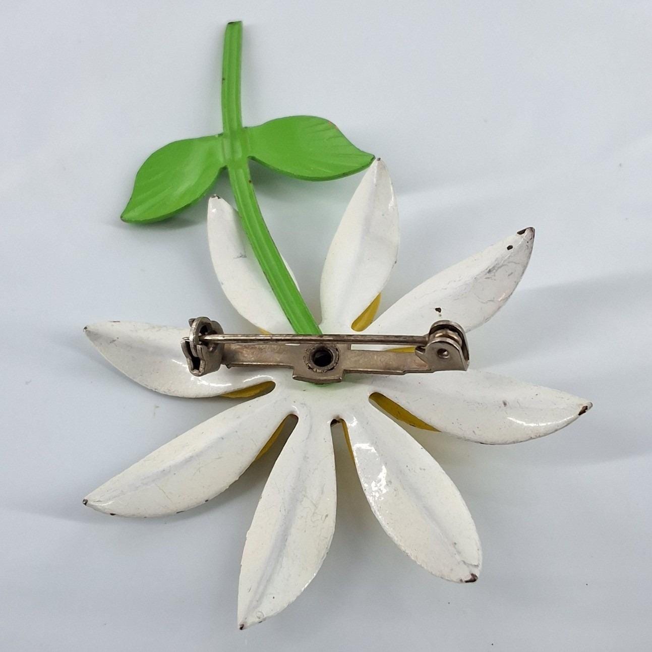 Vintage 60s Mod Enamel Daisy Brooch White Yellow Flower Power Statement Pin 3" - View 4