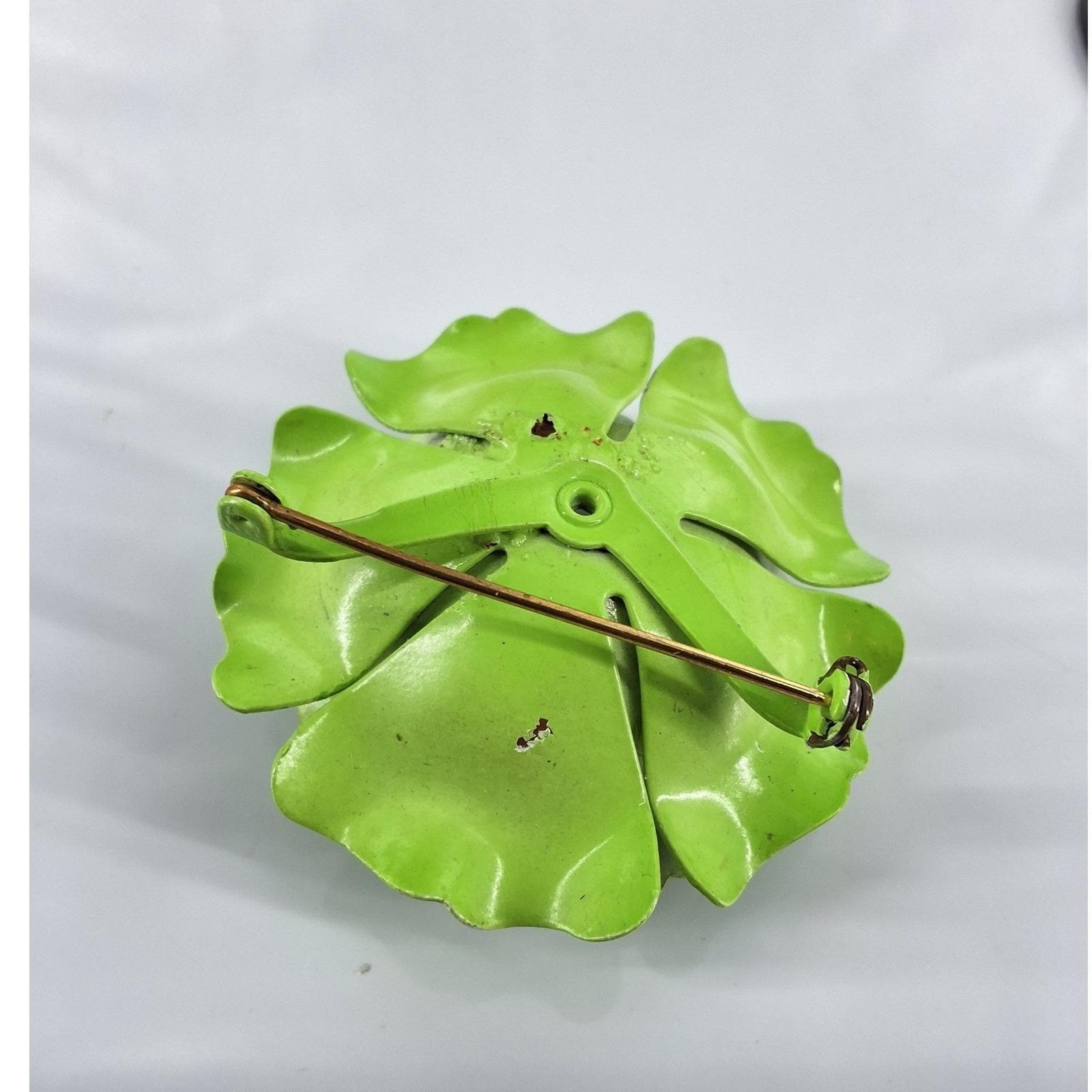 Vintage 1960s Green Enamel Flower Brooch Mod Retro Layered Metal Pin 2.5" - View 5