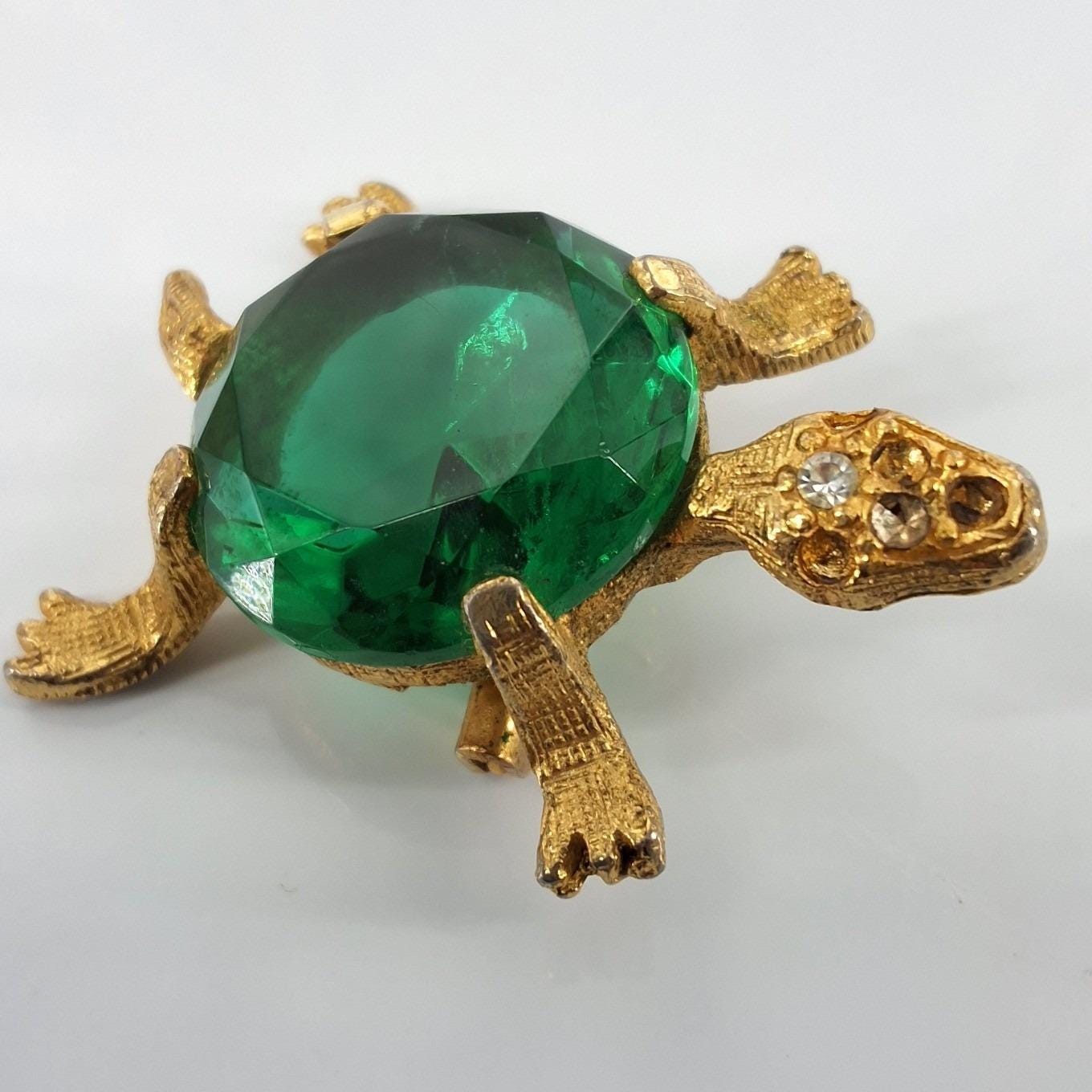 Vintage Gold Tone Turtle Brooch Emerald Green Glass Rhinestone Eye Pin