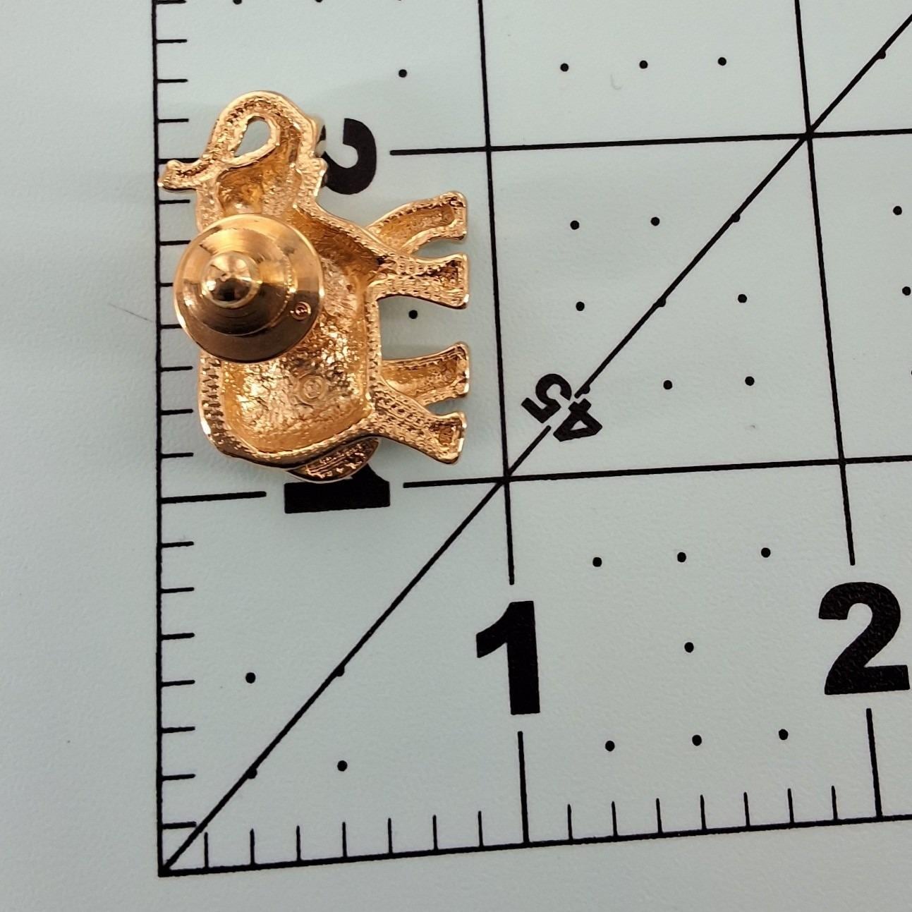 Vintage Avon Gold Tone Red Enamel Grid Elephant Brooch Pin Matching Set 2pc - View 5
