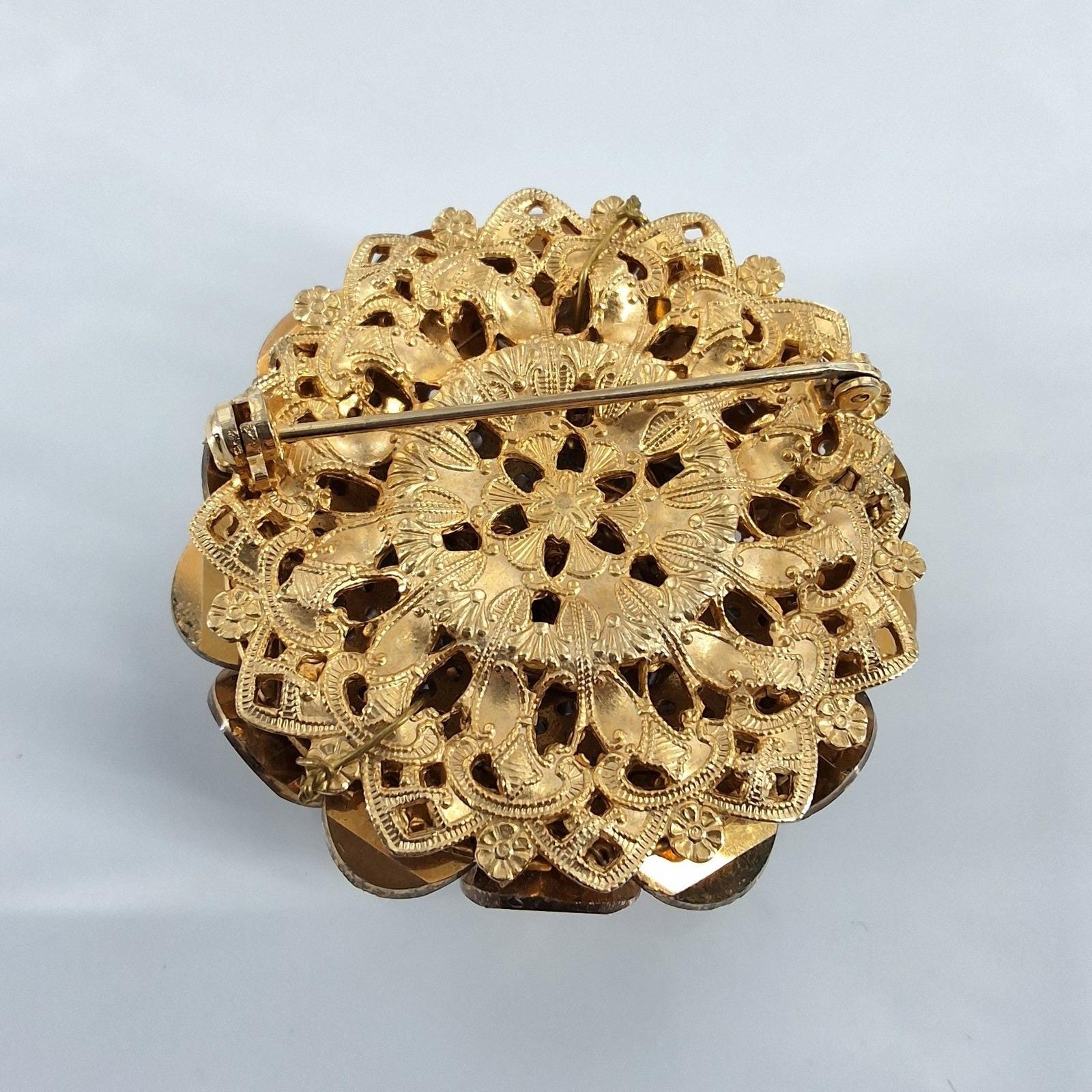 Vintage Amber Glass Bead Cluster Brooch Gold Tone Domed Filigree Pin 1960s
