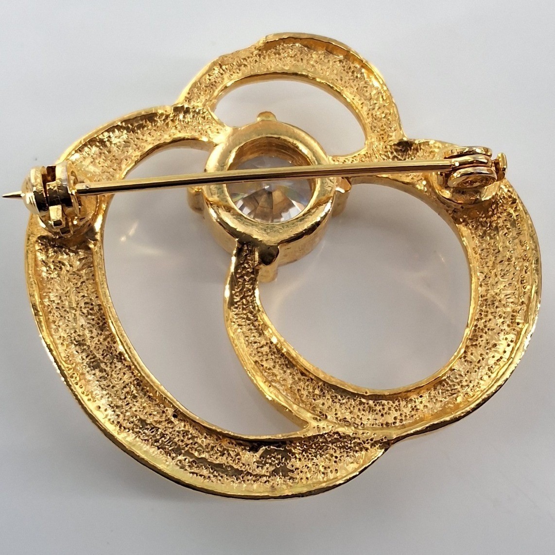 Gold Tone Interlocking Circle Brooch Pin Clear Crystal Center Geometric Modern - View 5