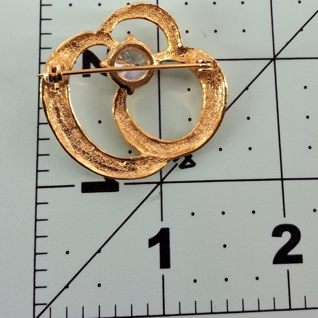 Gold Tone Interlocking Circle Brooch Pin Clear Crystal Center Geometric Modern - View 6