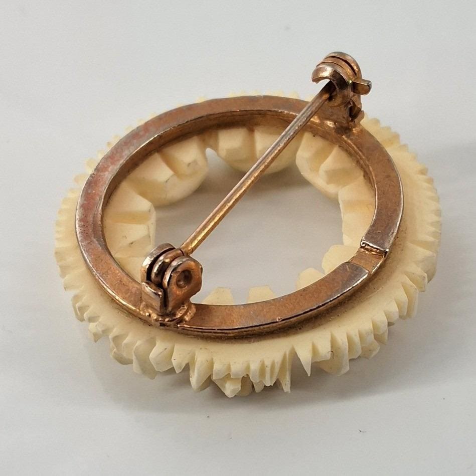 Vintage Cream Carved Celluloid Flower Wreath Brooch Gold Tone Circle Pin - View 4