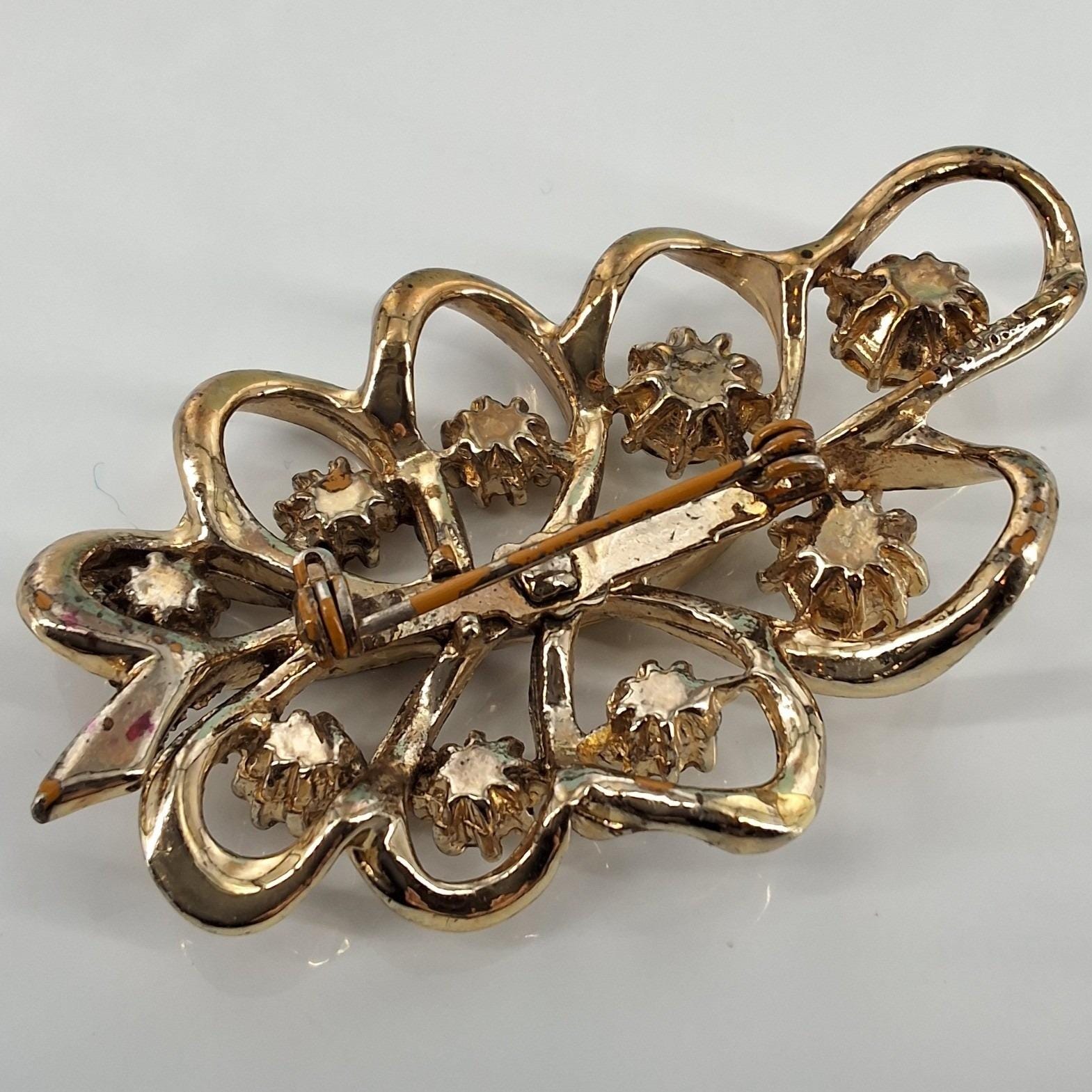 Vintage Gold Tone Rhinestone Bow Brooch Pin Clear Crystal Mid Century 50s - View 3