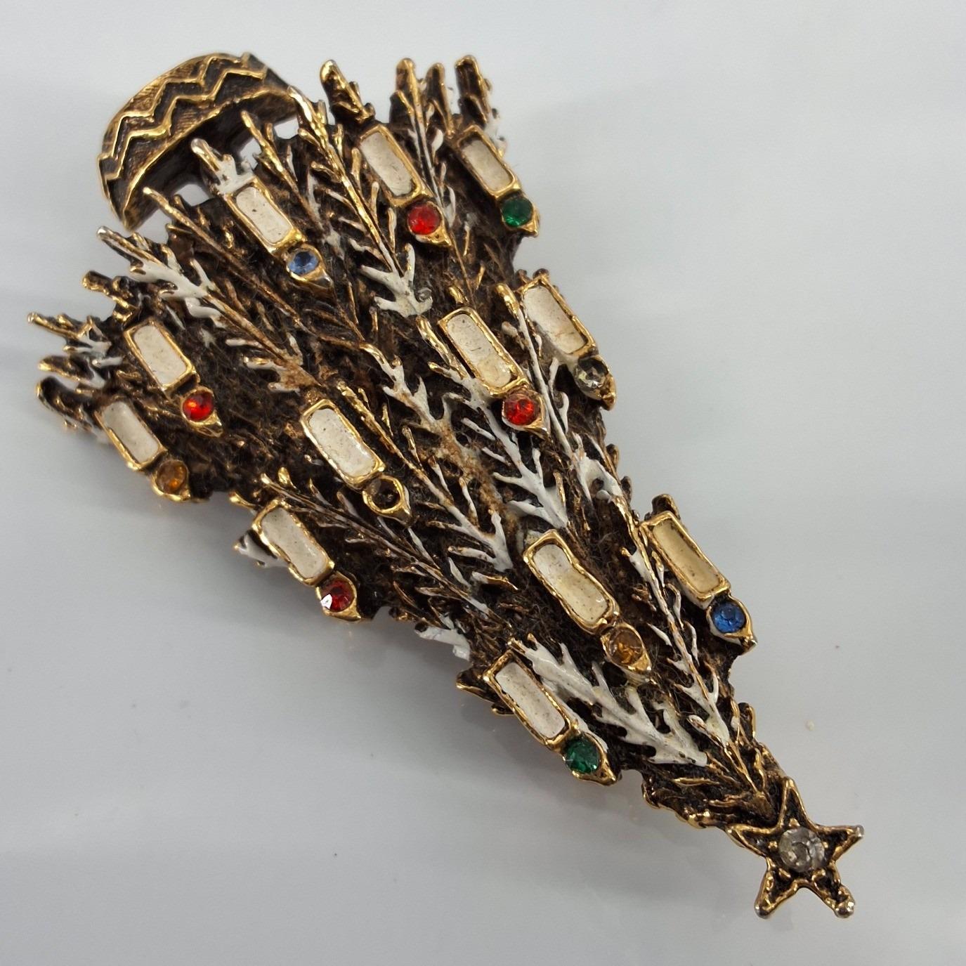 Vintage Signed Art Christmas Tree Brooch Gold Tone Snowy Enamel Rhinestone Pin