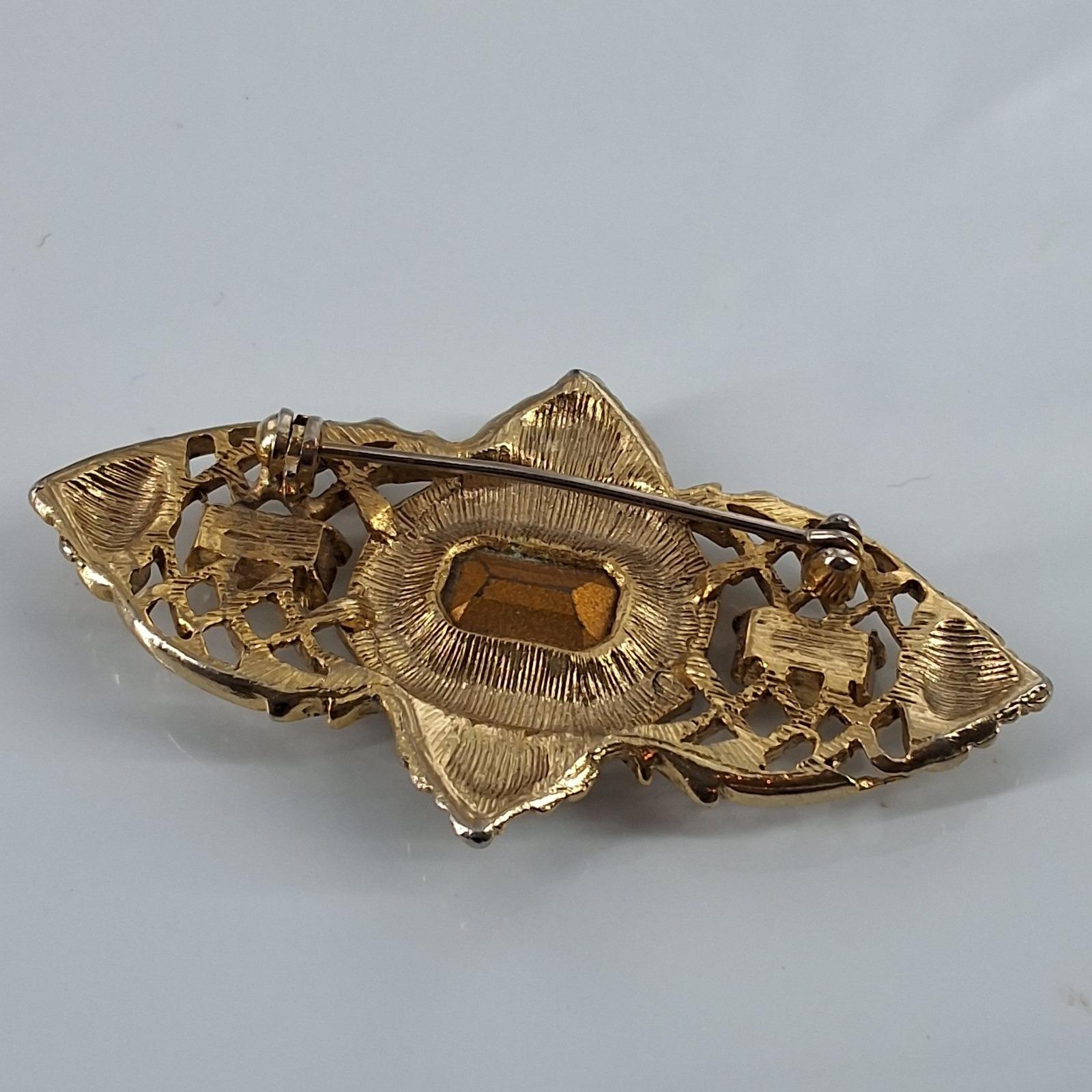 Vintage Gold Tone Filigree Brooch Victorian Revival Emerald Cut Rhinestone - View 4