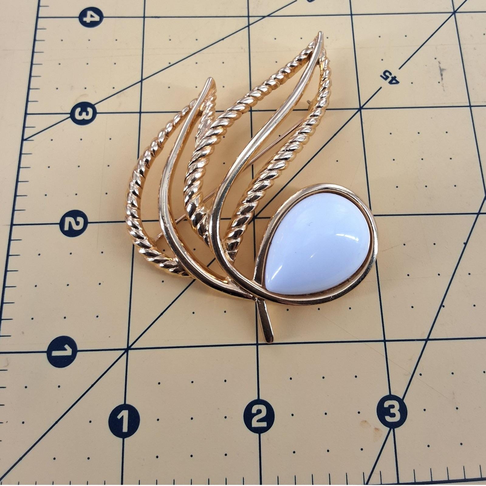 Vintage Crown Trifari Gold Leaf Brooch White Teardrop Cabochon Pin 1960s MCM - View 3