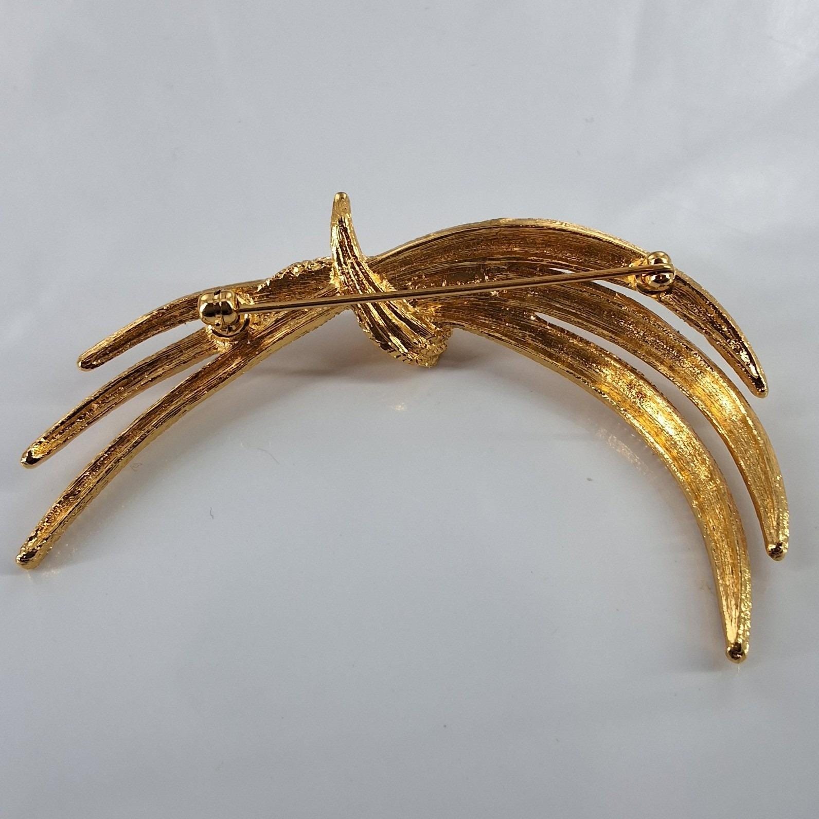 Vintage Monet 22k Gold Plated Mesh Strand Knot Brooch Large 3" Statement Pin - View 6