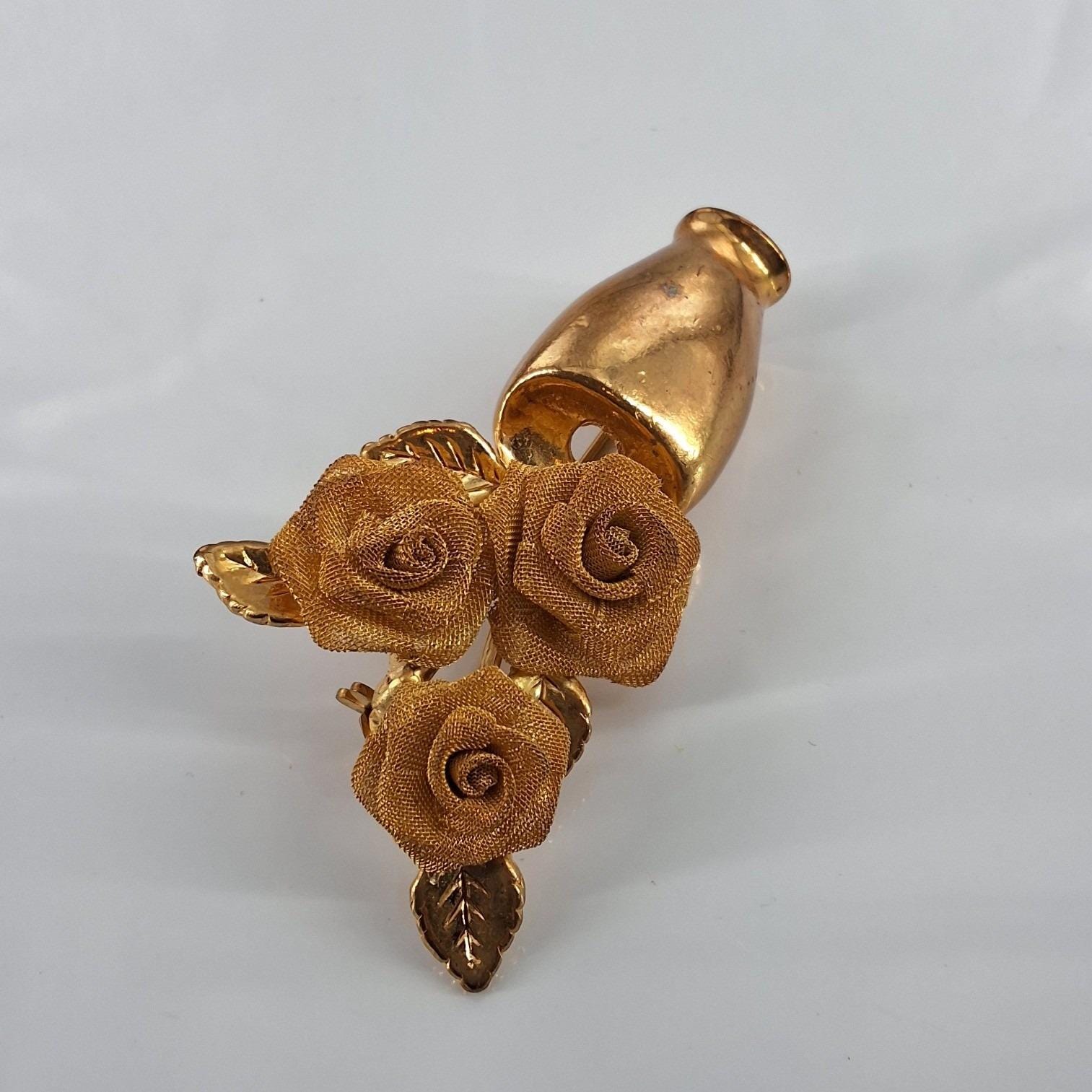 Vtg Mid Century Gold Tone Mesh Rose Bouquet Vase Brooch Pin Floral MCM Statement - View 3