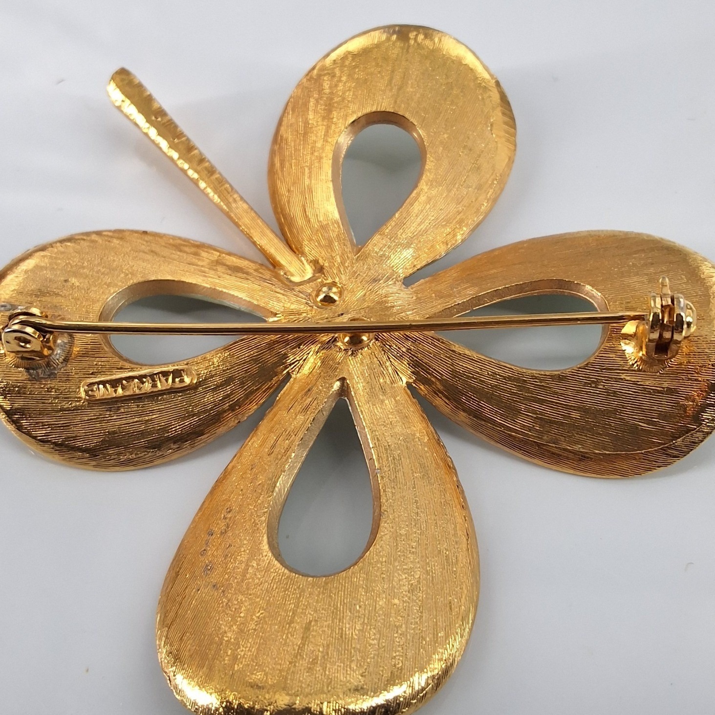 Park Lane Vintage 1970s Four Leaf Clover Brooch Gold Enamel Shamrock Pin 2.5" - View 7