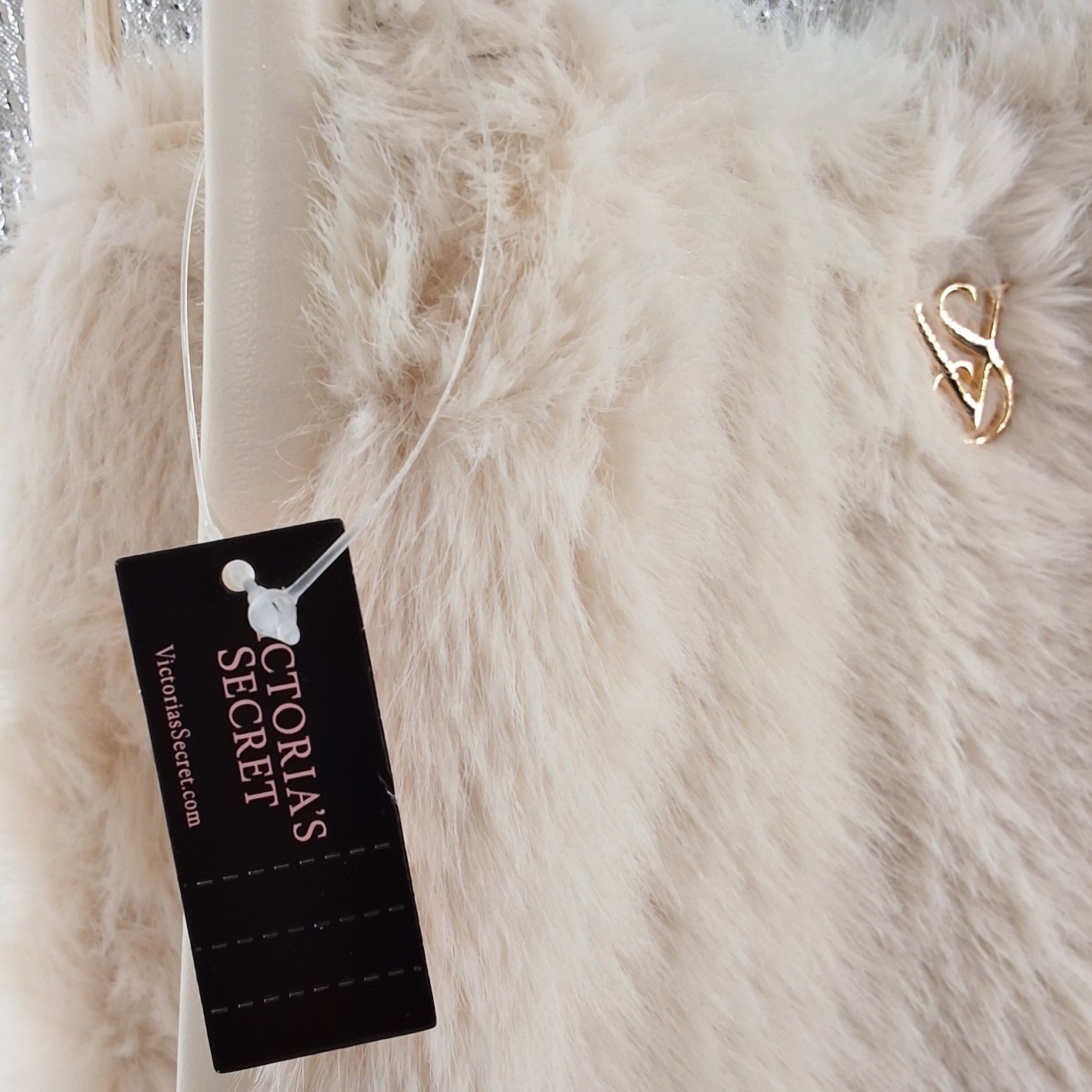Victoria's Secret NWT White Faux Fur Tote Bag Gold VS Logo