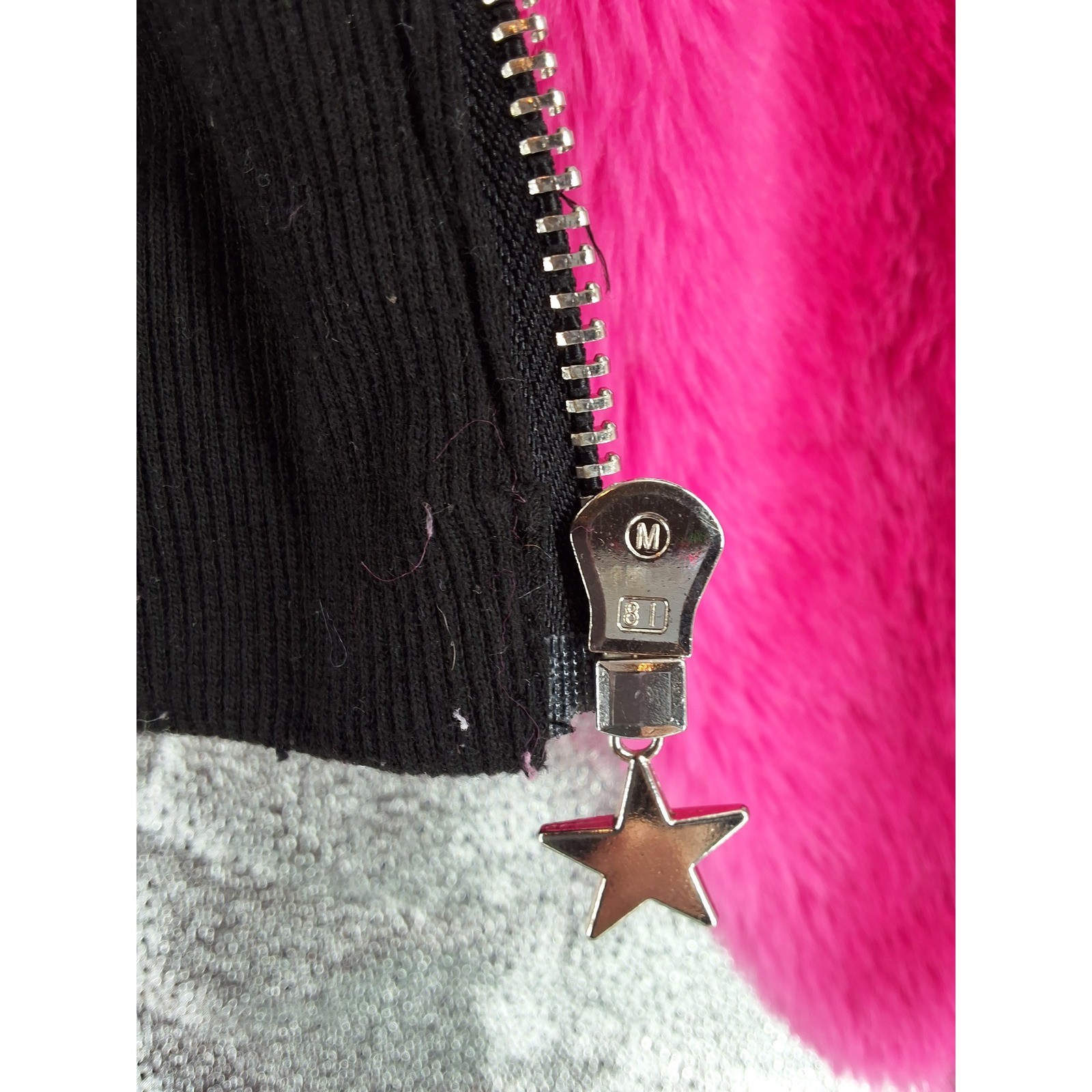 Club Exx Dolls Kill Pink Faux Fur Hooded Cropped Bomber Jacket Star Zipper XS - View 7