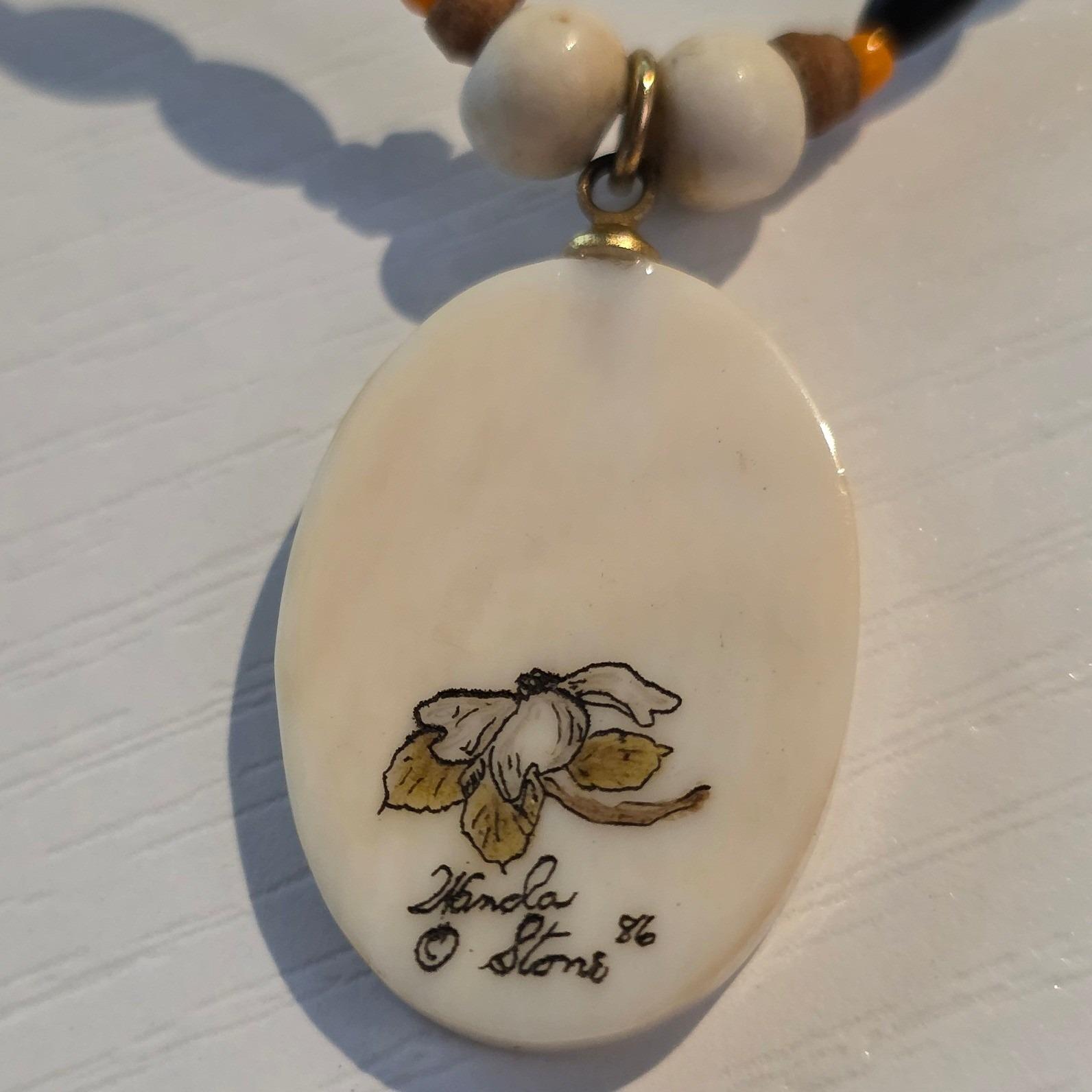 Vintage Scrimshaw Robin Bird Necklace Bone Seed Signed Wanda Stone 1986 24" - View 8