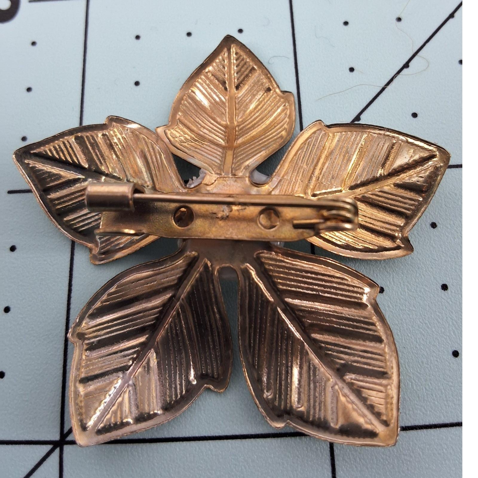 Vintage Gold Tone Textured Flower Brooch Faux Pearl Center