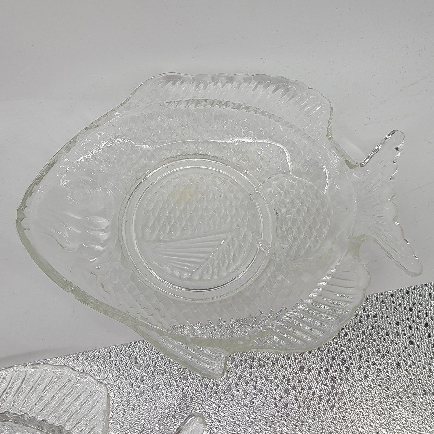 Set Of 3 Clear Glass Fish-Shaped Plates - View 6