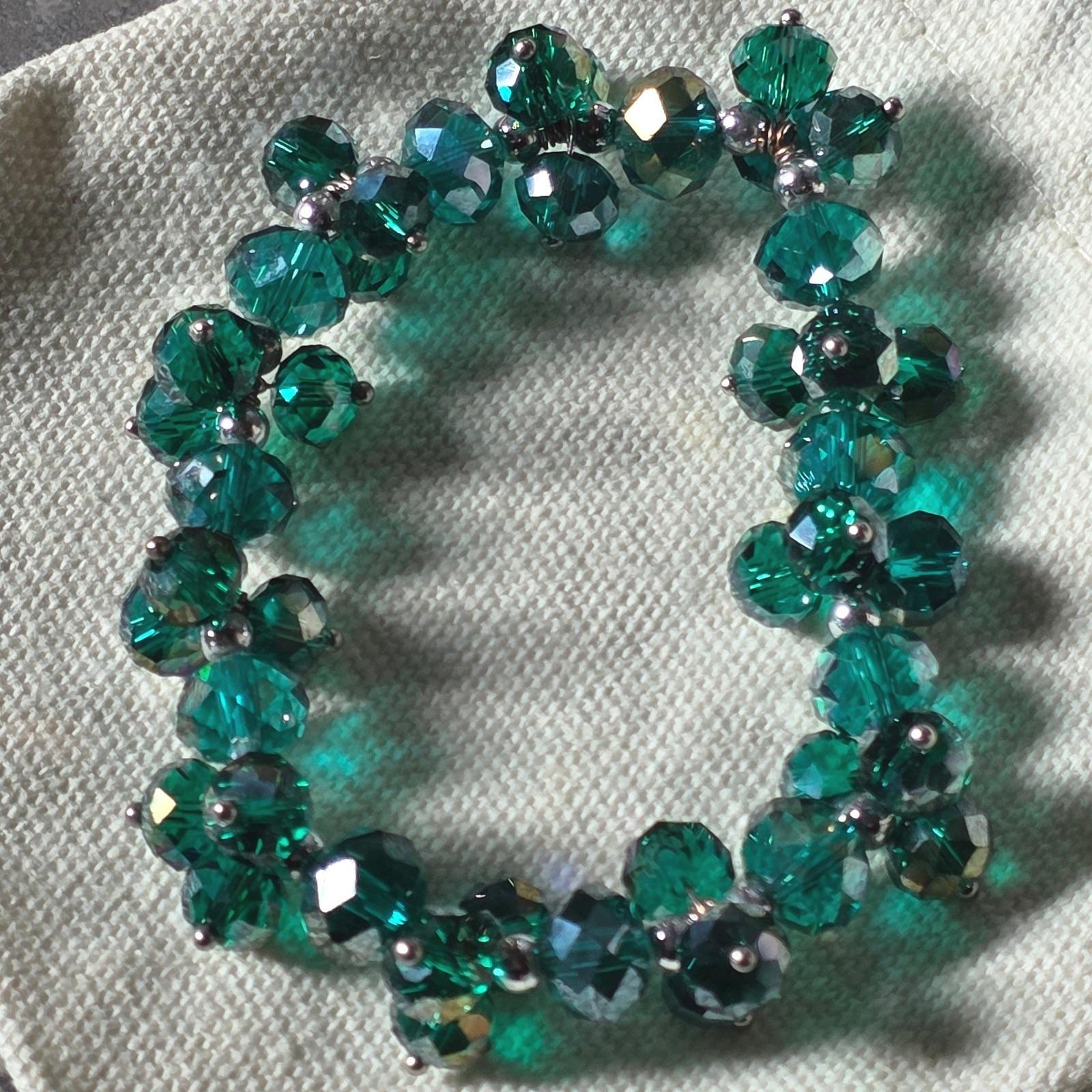 Green Aurora Borealis Beaded Stretch Bracelet Iridescent
