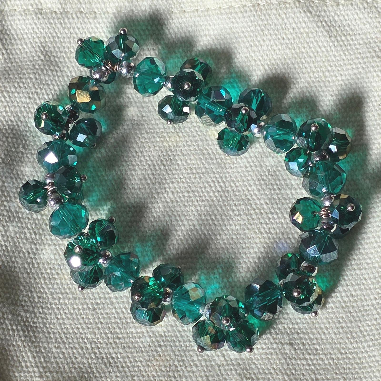 Green Aurora Borealis Beaded Stretch Bracelet Iridescent - View 4