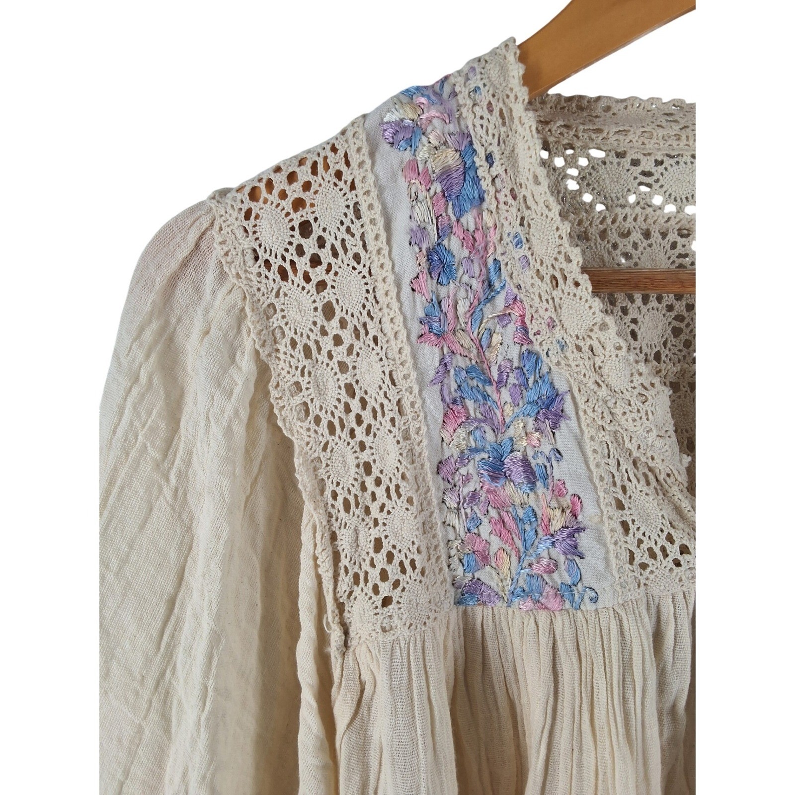 Boho Cream Gauze Peasant Blouse Floral Embroidery Crochet Lace Balloon Sleeve