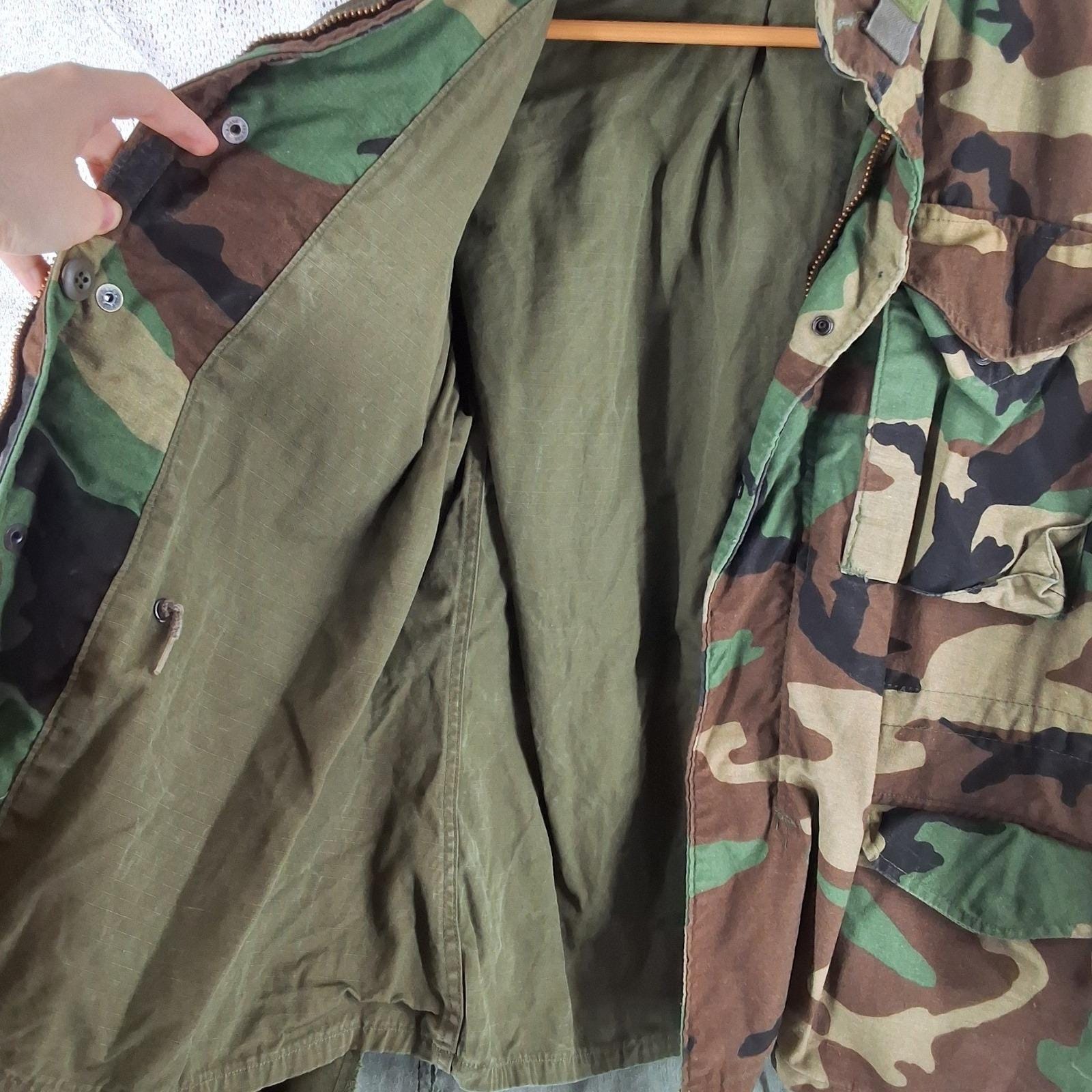 Vtg US Army M-65 Woodland Camo Field Jacket Scovill Brass Zip Medium - View 6