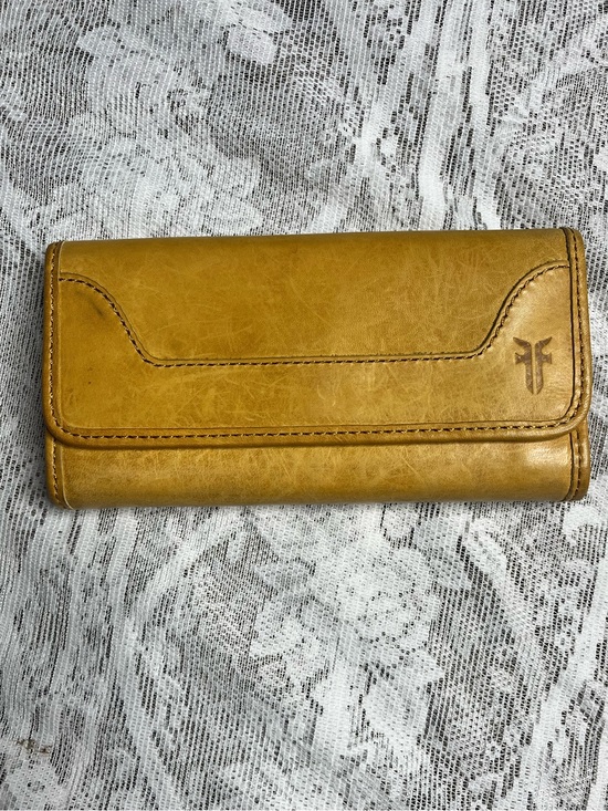 Classic Black Leather Bifold Wallet |‎ Snap Closure | Card Slots - View 18