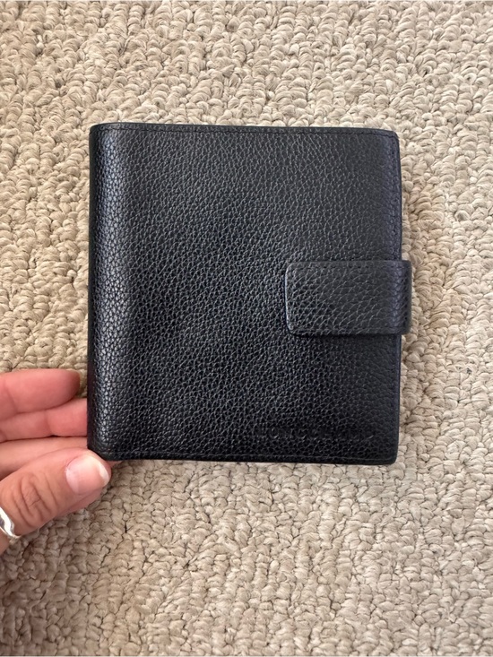 Classic Black Leather Bifold Wallet |‎ Snap Closure | Card Slots - View 21