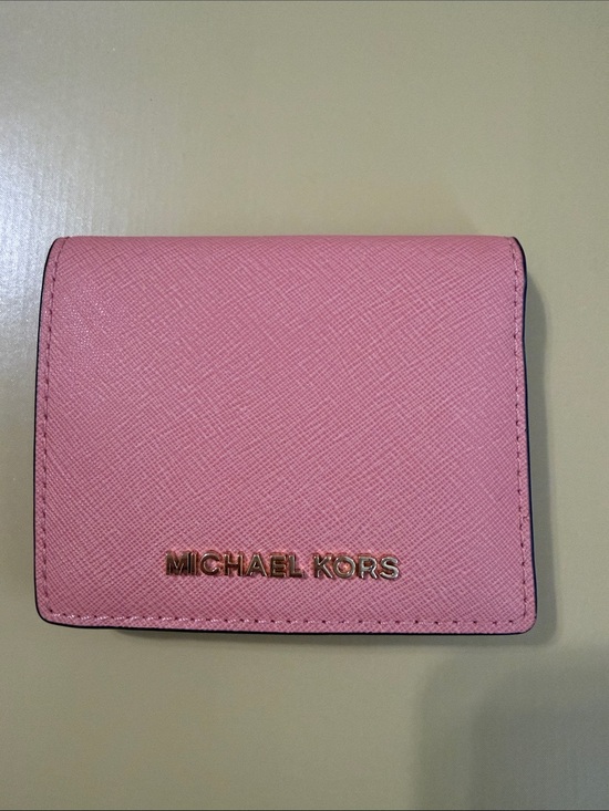 Classic Black Leather Bifold Wallet |‎ Snap Closure | Card Slots - View 22