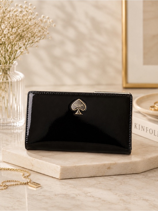 Classic Black Leather Bifold Wallet |‎ Snap Closure | Card Slots - View 24