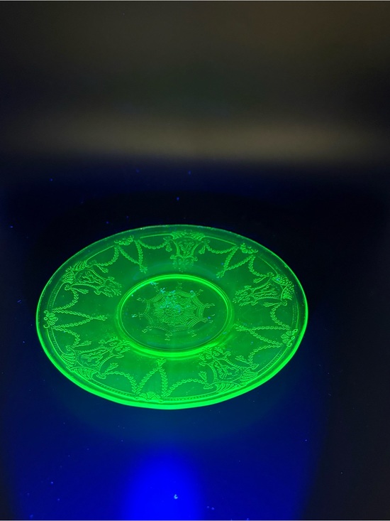 Vintage Anchor Hocking Avocado Green Starburst Ruffled Glass Bowl 4.5" - View 18