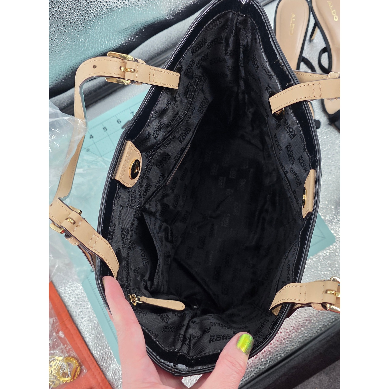 Michael Kors MK Black Patent Leather Tote Shoulder Bag Medium EUC!‎