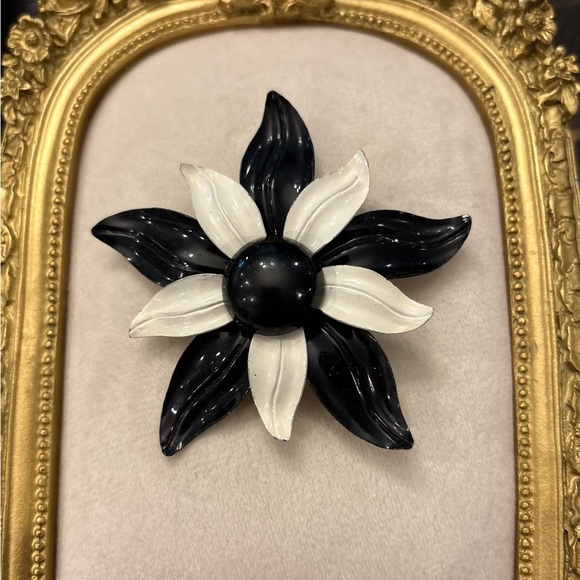 Vintage 60s Mod Enamel Flower Brooch White Black Red Retro Floral Pin 4" - View 16