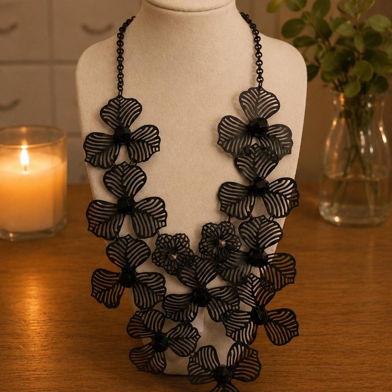 Red & Black Statement Choker Necklace & Dangle Earrings‎ Jewelry Set - View 10