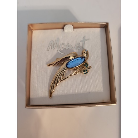 Vintage Unsigned Monet‎ Gold Tone Leaf Brooch Pin - View 10