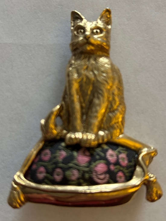 1928 Jewelry Yorkies in Rain Gold Tone Brooch Pink Porcelain Rose Faux Pearl - View 18